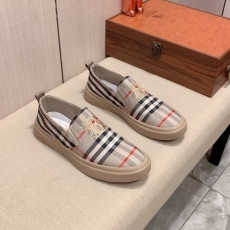 Burberry Low Shoes